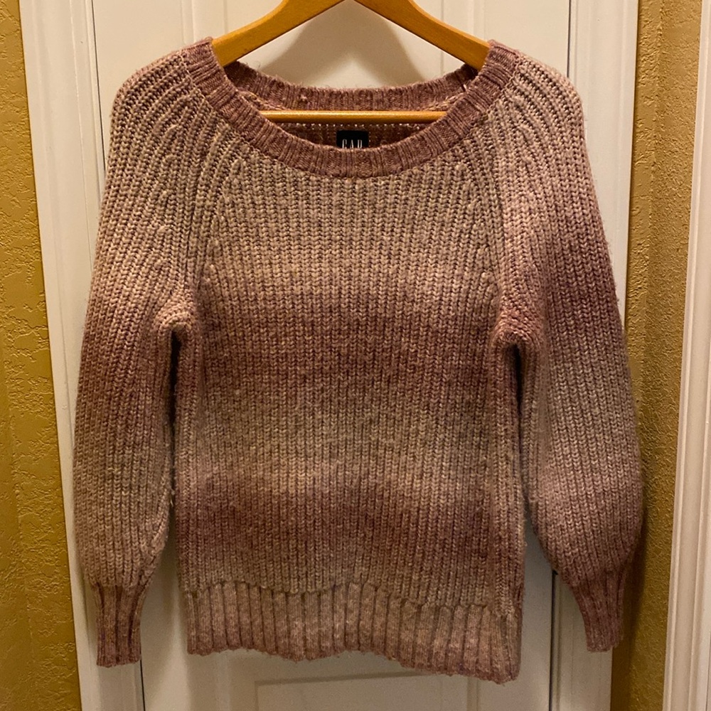 Gap shades of rose knit sweater